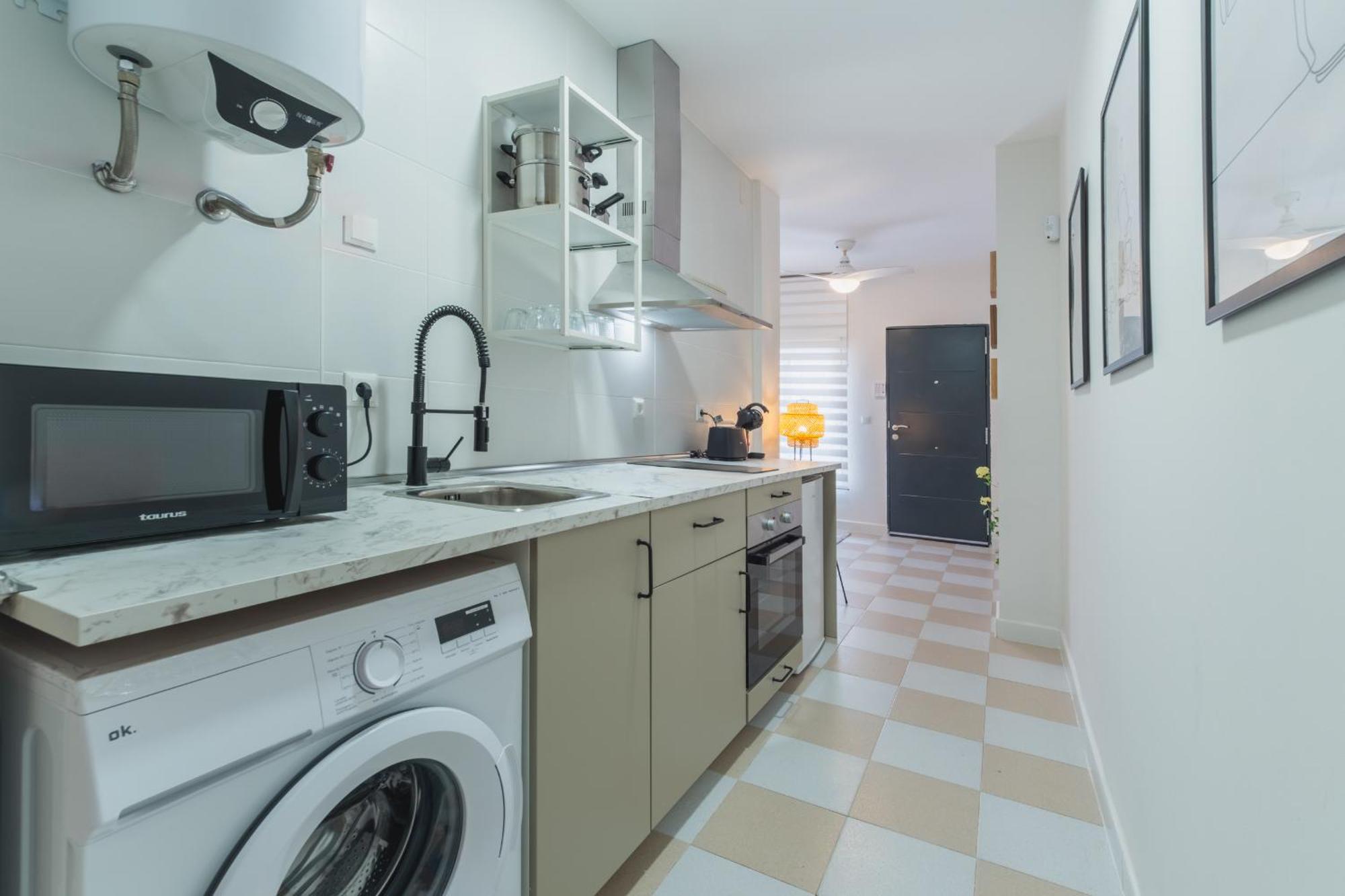 Luxe Apartment 1 In โรตา ภายนอก รูปภาพ