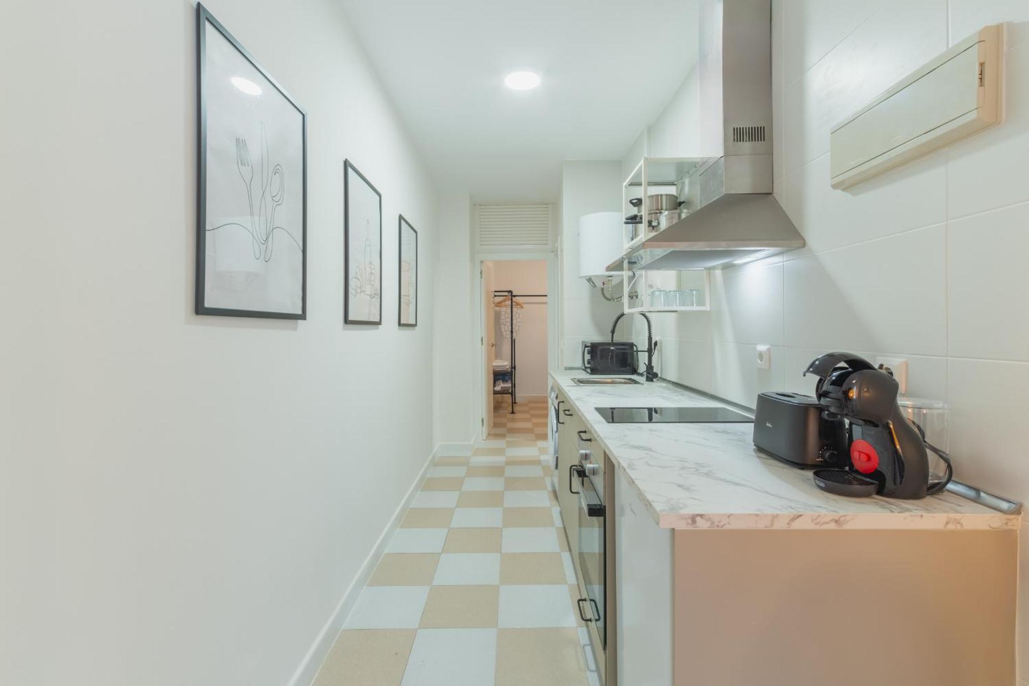 Luxe Apartment 1 In โรตา ภายนอก รูปภาพ